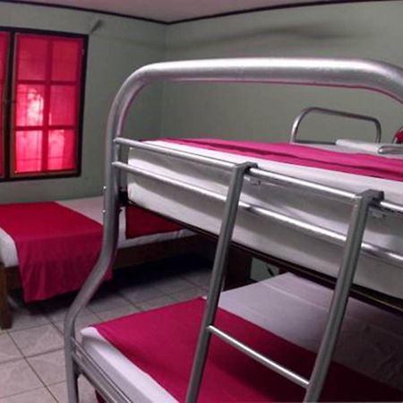 Cabinas Smith Cahuita Ruang foto