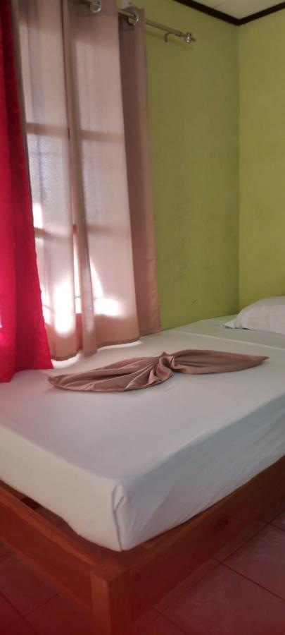 Cabinas Smith Cahuita Bagian luar foto