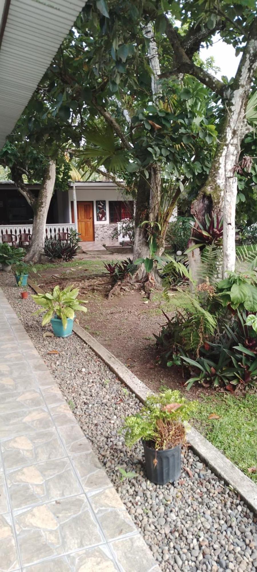 Cabinas Smith Cahuita Bagian luar foto
