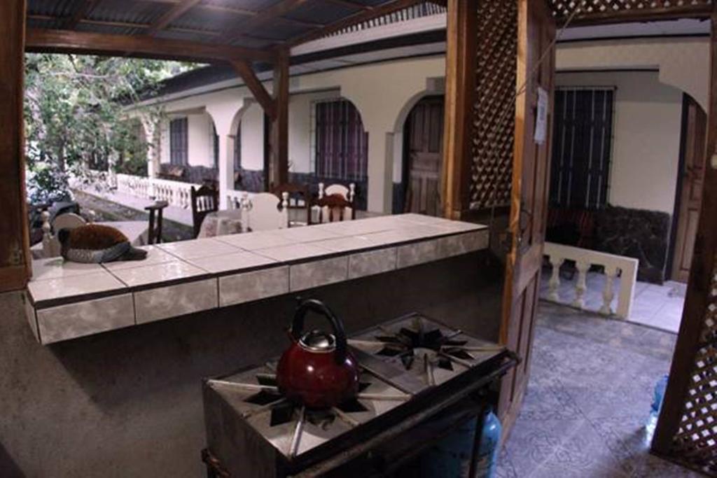 Cabinas Smith Cahuita Bagian luar foto