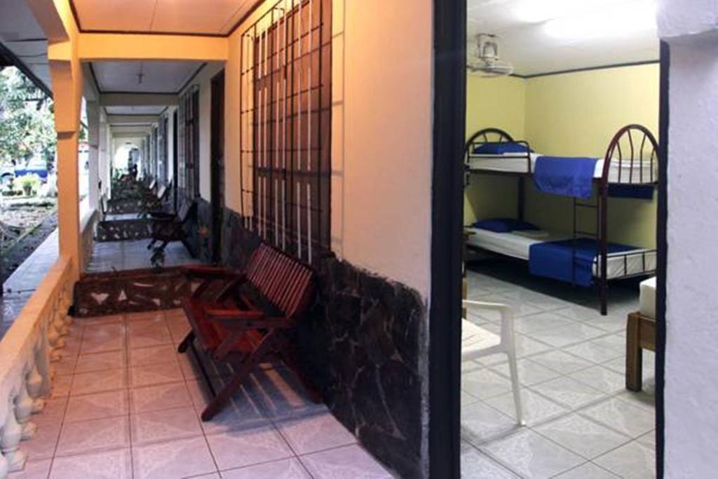 Cabinas Smith Cahuita Bagian luar foto